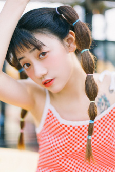 从阳台X到卧室边走一步